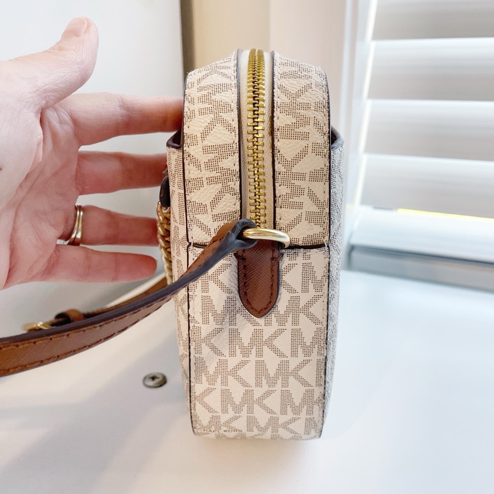 Michael Kors Jet Set Brown/Vanilla Logo Crossbody Bag - Picture 5 of 14